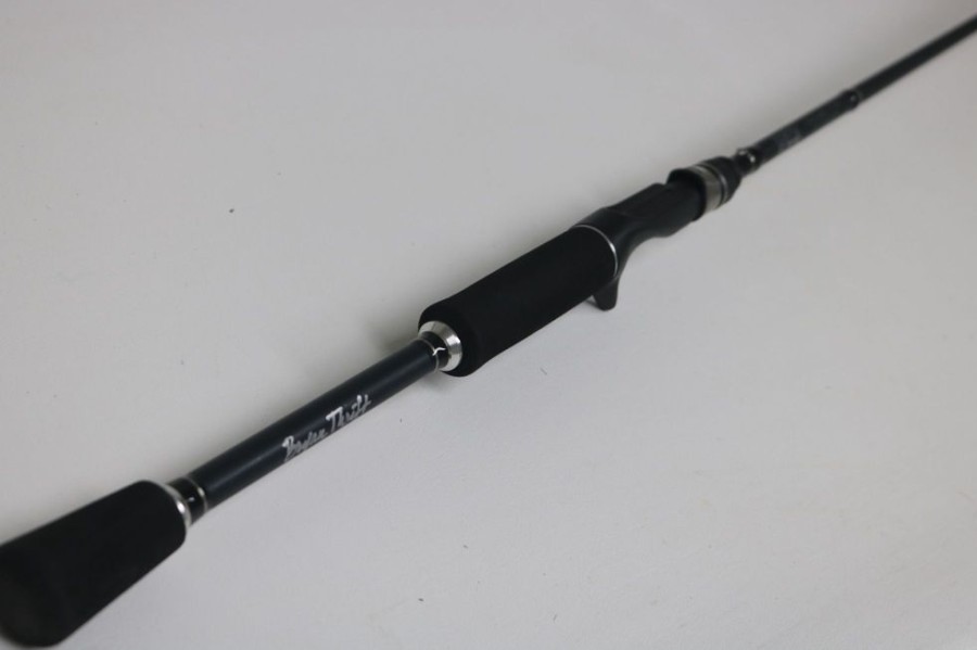 Used Fitzgerald Casting Rods | Fitzgerald Thrift Crankbait Tcb74M 7'4 Medium Casting Rod - Used - Very Good Condition - American Legacy Fishing, G Loomis Superstore